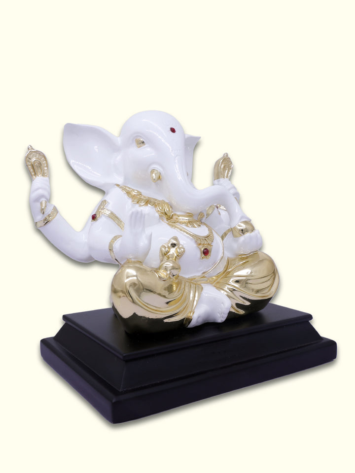 7.5" Ganapathy Statue (White with Gold colour)