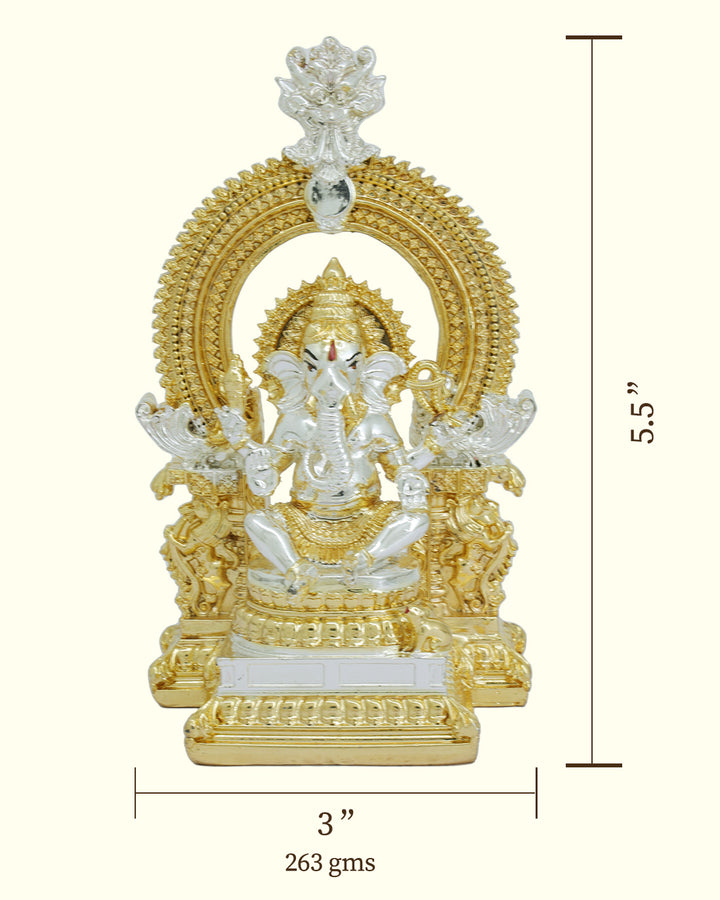 5.5" கணபதி "ஆர்ச் டிசைனுடன்" சிம்மாசனத்தில் அமர்ந்துள்ளார் (வெள்ளி நிறத்துடன் தங்கம்)