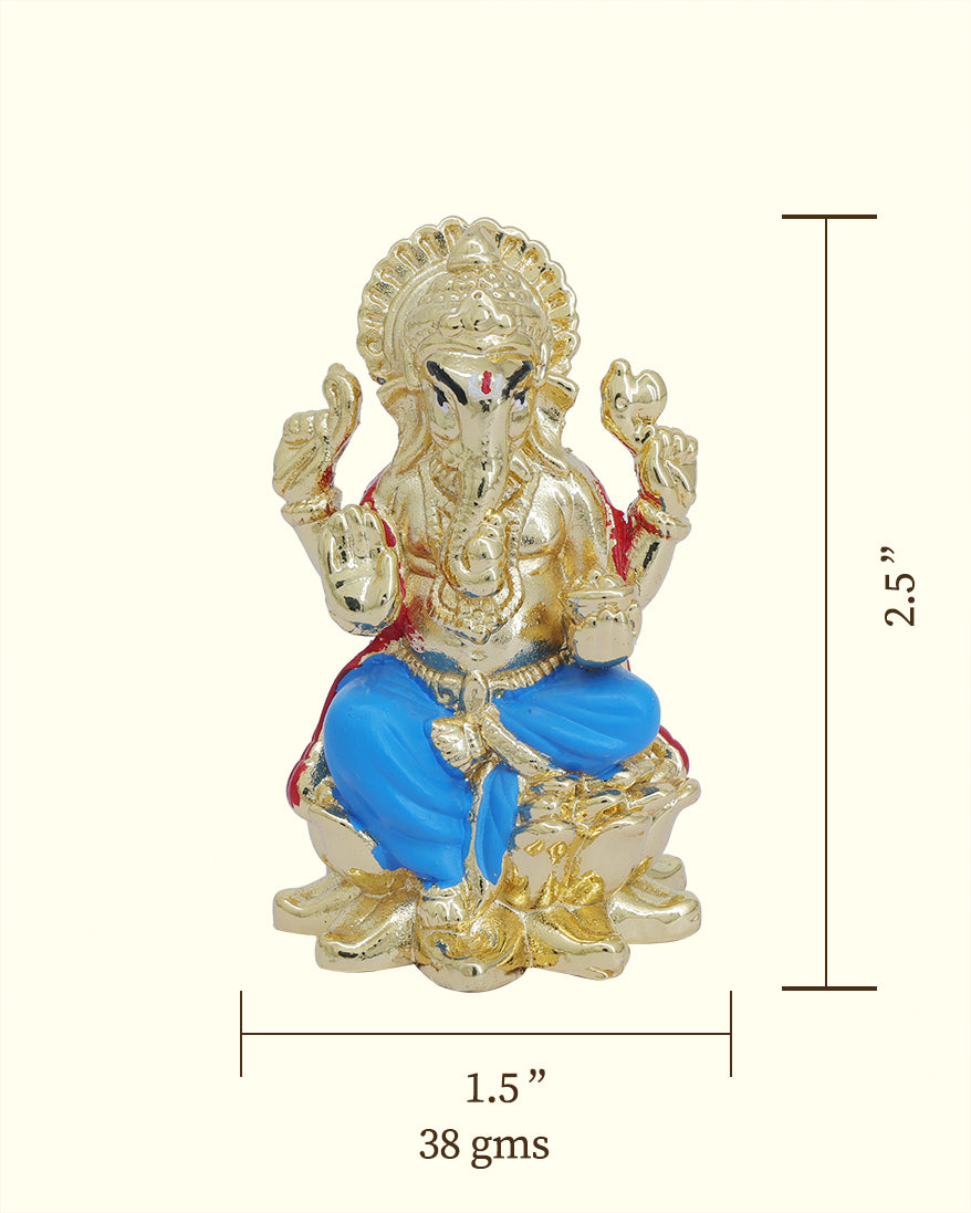 2.5" கணபதி தாமரை மீது அமர்ந்துள்ளார்