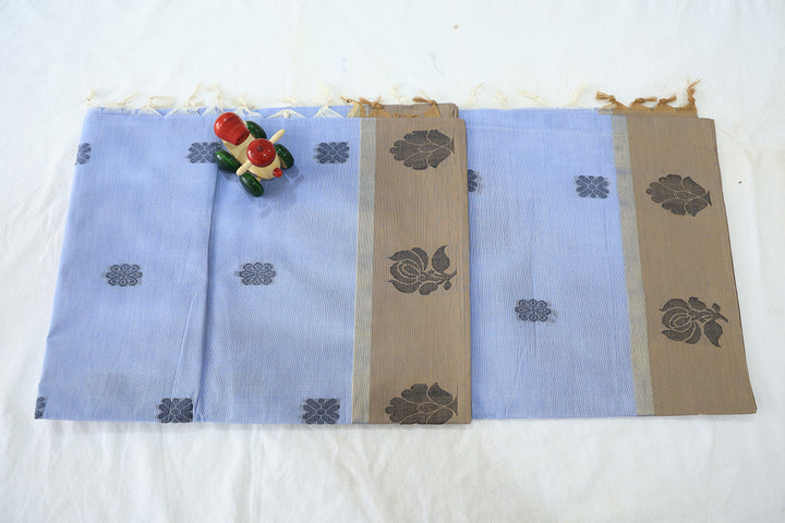 Charming Silk Cotton Saree With Contrasting Floral Border And Flower Buttas With  Running Blouse