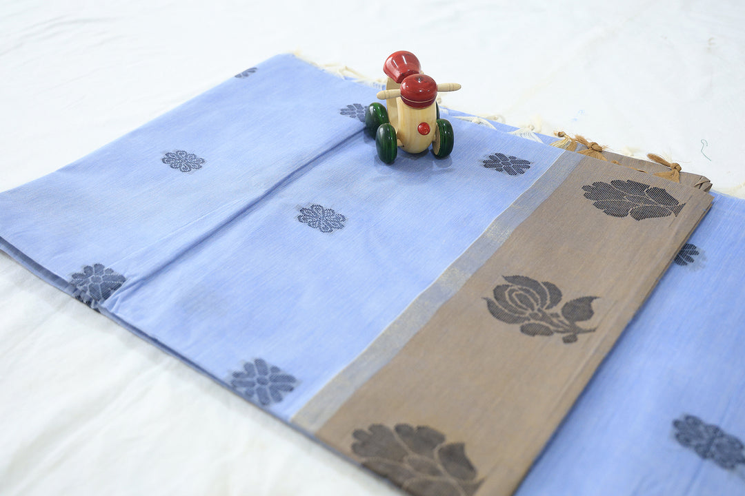 Charming Silk Cotton Saree With Contrasting Floral Border And Flower Buttas With  Running Blouse