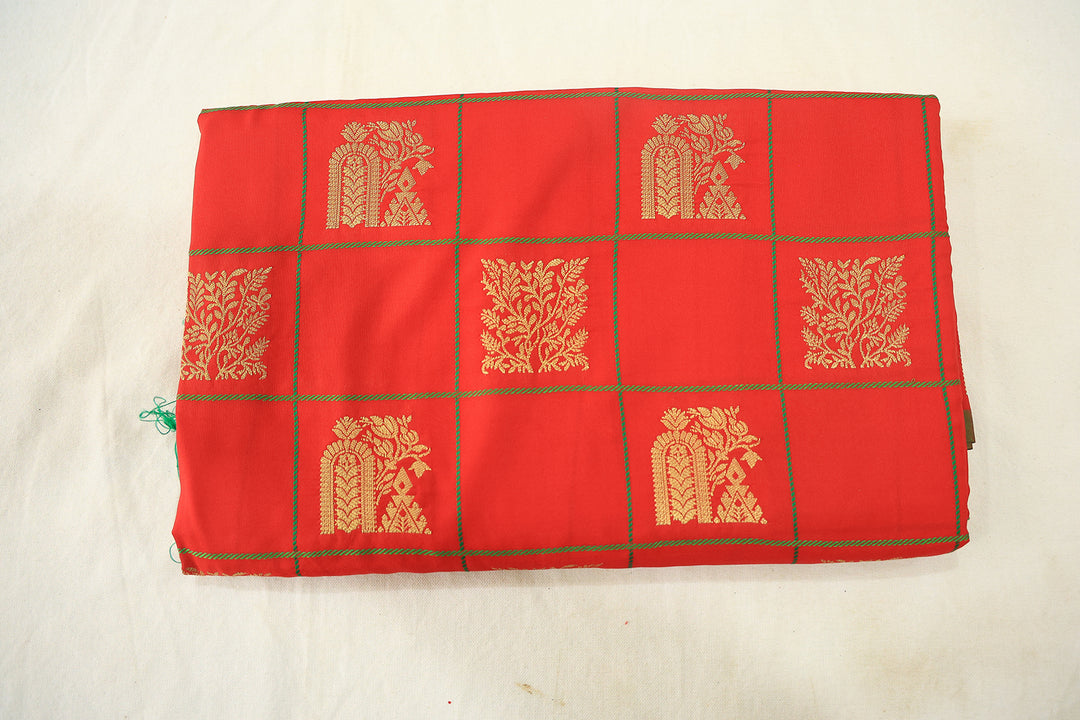 Soft Silk Saree With Contrasting Checks, Gold Zari, Grand Pallu And Plain Blouse