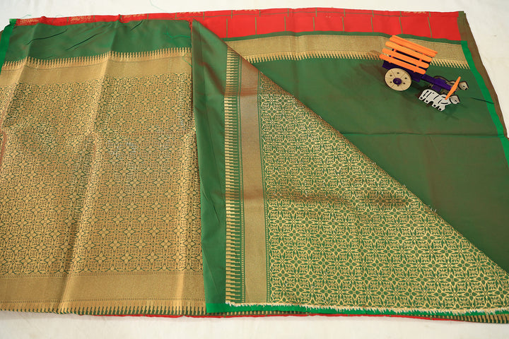 Soft Silk Saree With Contrasting Checks, Gold Zari, Grand Pallu And Plain Blouse