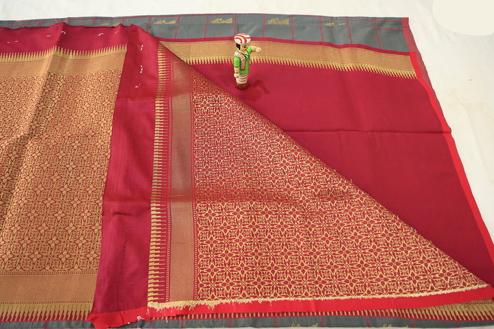 Soft Silk Saree With Contrasting Checks, Gold Zari, Grand Pallu And Plain Blouse