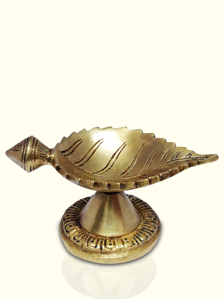 2.5" Brass Leaf Deepa - Sripuram Store